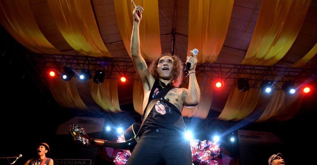 5 Penyanyi Rock Indonesia dan Lagu-Lagunya yang Populer